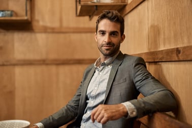 MAN GREY SUIT CASUAL